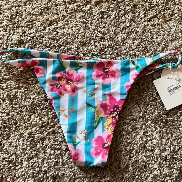 Kulani Kinis bikini - Picture 7 of 12